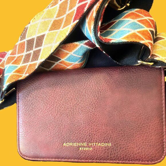 Adrienne Vittadini NWOT Burgundy Leather Crossbody RFID Harlequin Guitar Strap - Picture 12 of 12